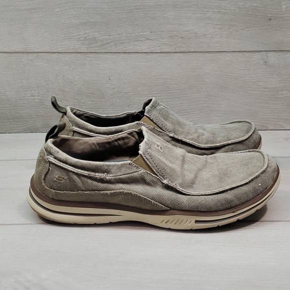 Skechers Mens Relaxed fit Air Cooled Memory foam Loafer Slip on shoes sz 8 main image 10